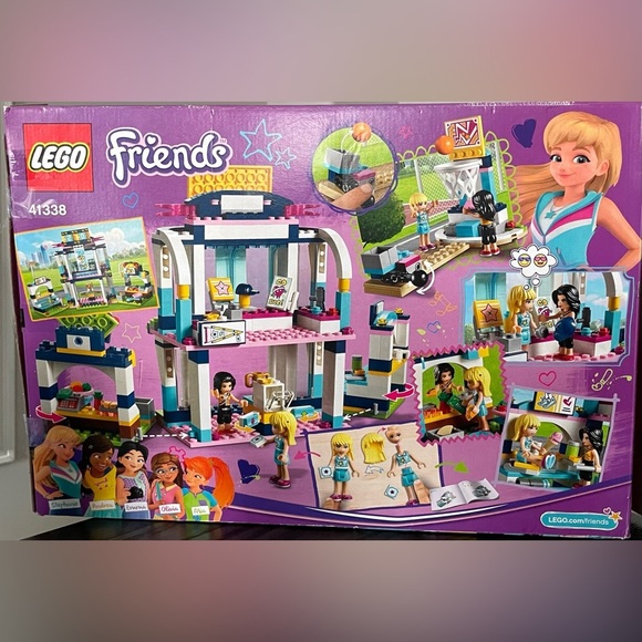 LEGO Friends Sports Arena Set with Box (460 pieces) - Picture 4 of 8